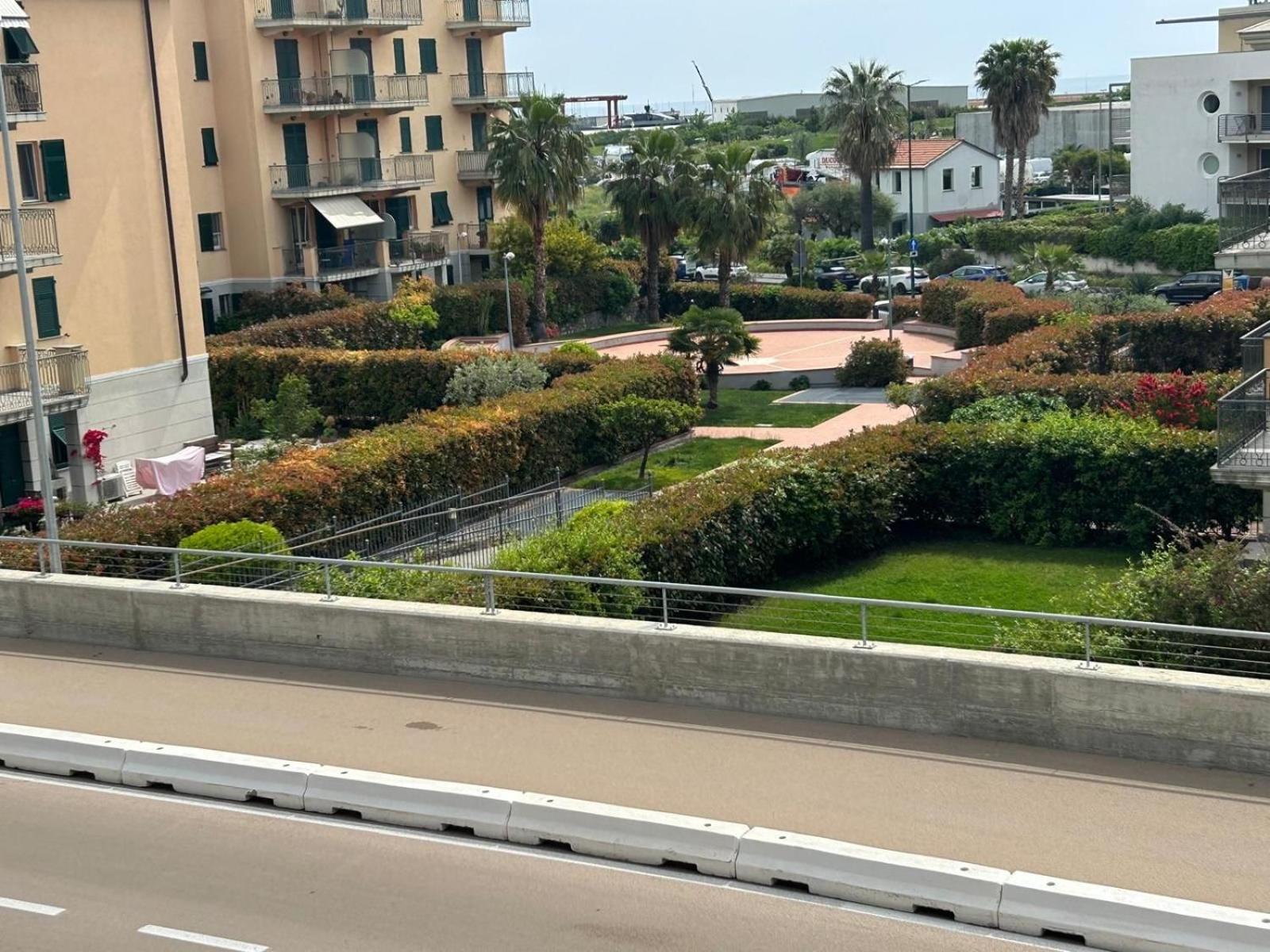 Appartamento Incantevole A 100Metri Dal Mare E Accanto Alla Pista Ciclabile 因佩里亚 外观 照片